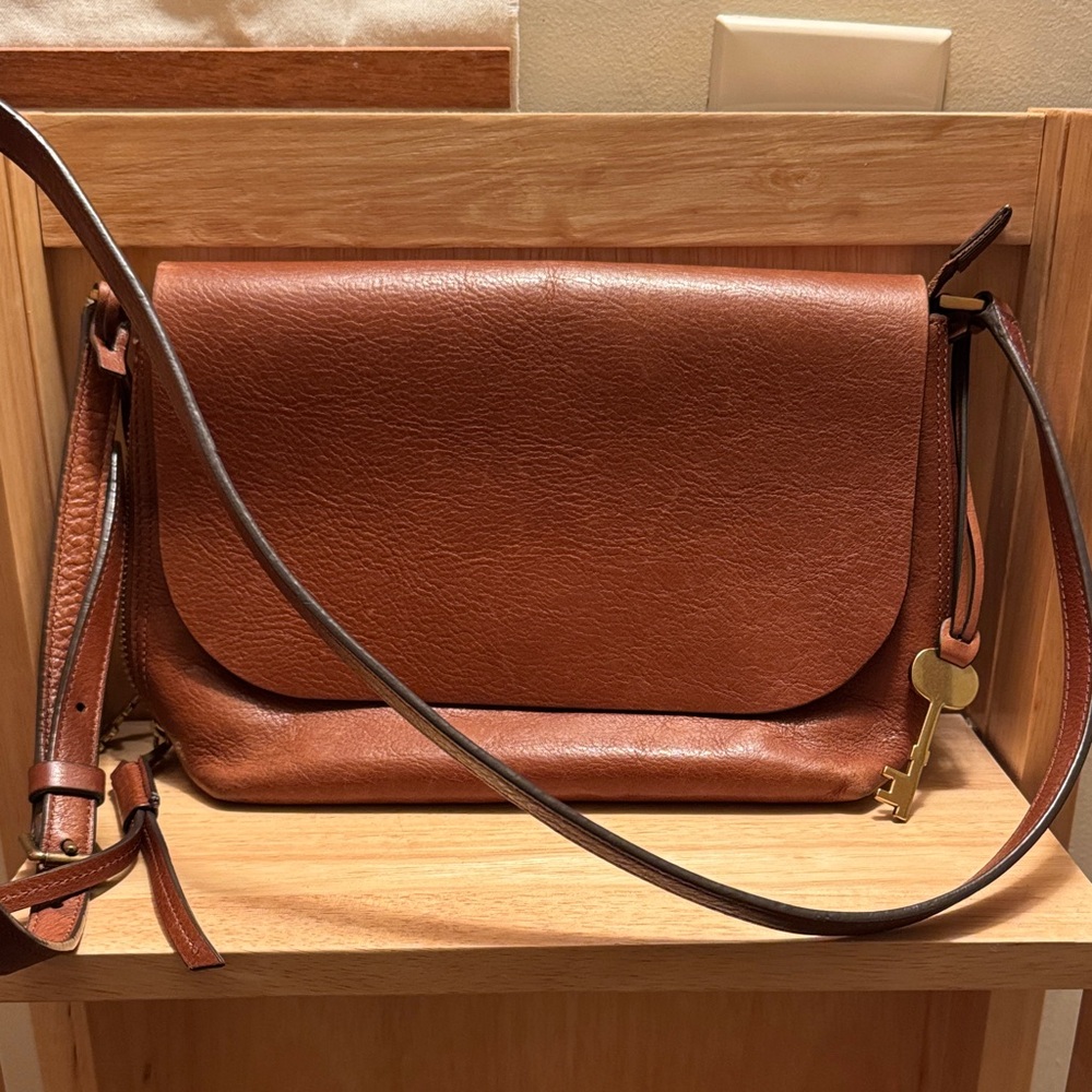 Fossil crossbody key purse